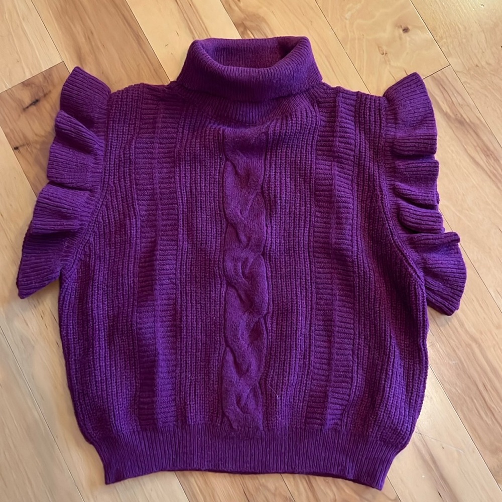 Purple sleeveless sweater/ruffles shoulders